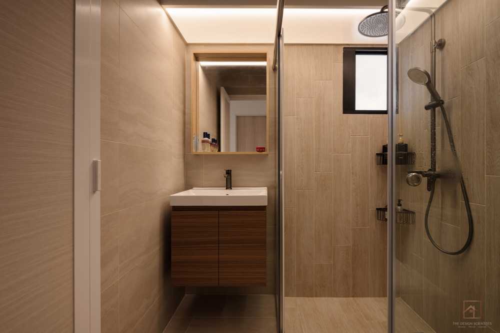 Scandinavian Bathroom with Homogeneous Tiles and Mirror