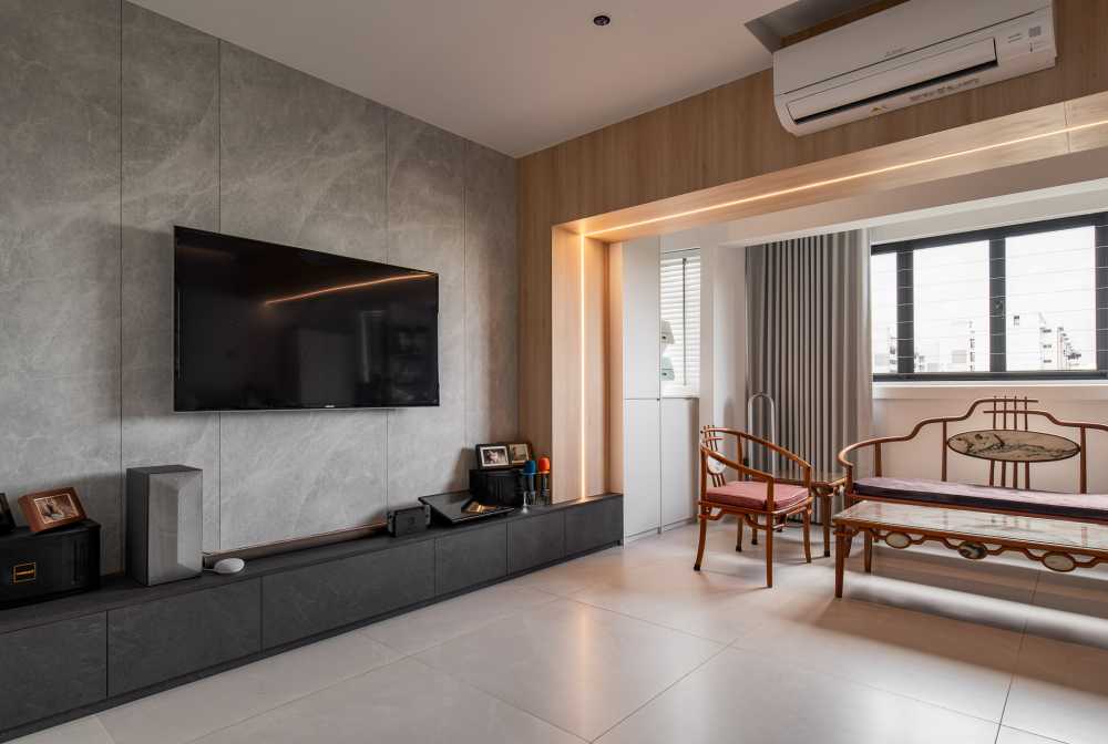 Scandinavian Living Room with Homogeneous Tiles and Feature Wall