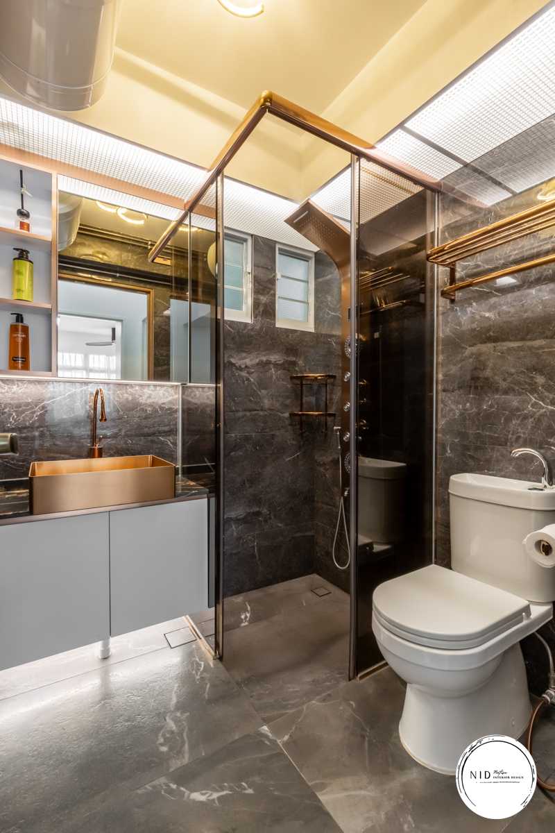 Modern Bathroom with Countertop and Homogeneous Tiles
