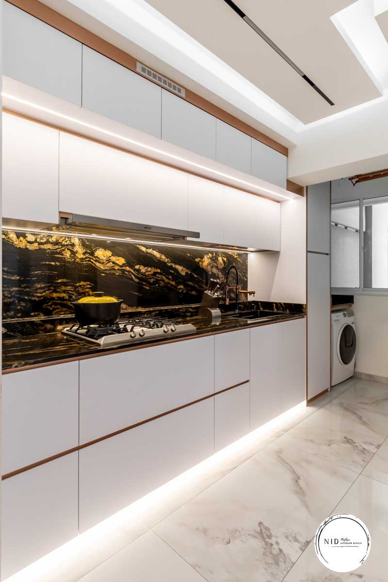 Modern Kitchen with Countertop and Homogeneous Tiles