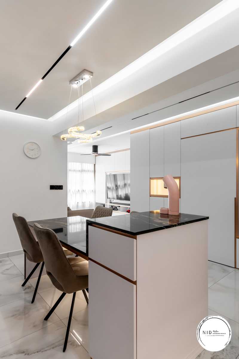 Modern Dining Room with Drop Light and Drop Ceiling
