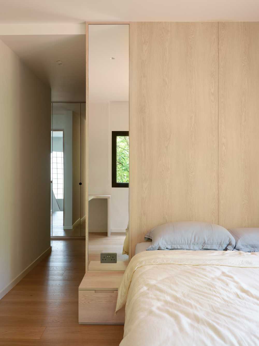 Minimalist Bedroom with Built-in Bed and Downlights