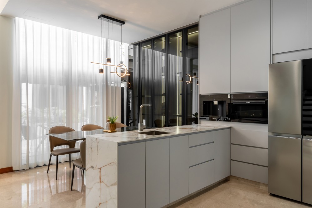 Modern Dining Room with Kitchen Island and Dining Table