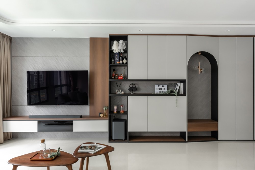 Contemporary Living Room with Settee and Homogeneous Tiles