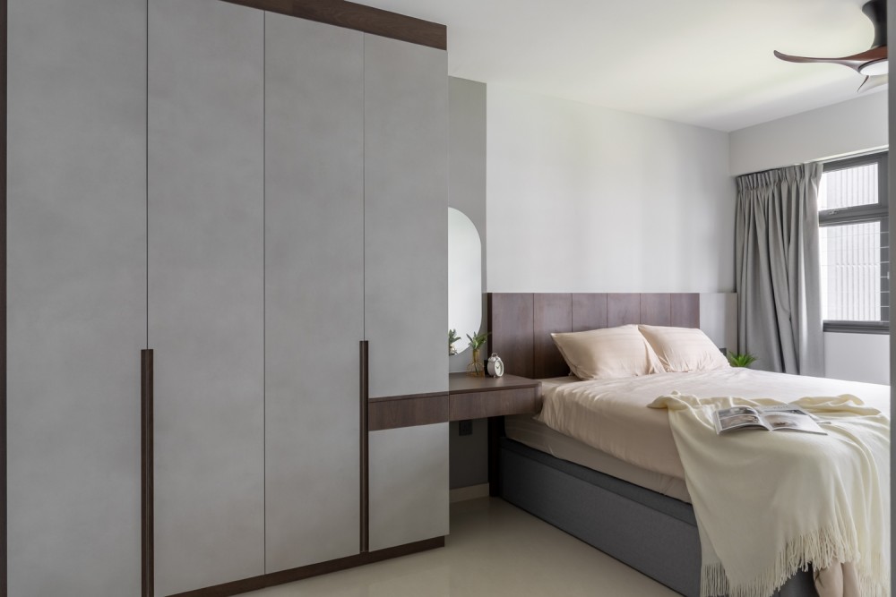 Contemporary Bedroom with Homogeneous Tiles and Wardrobe