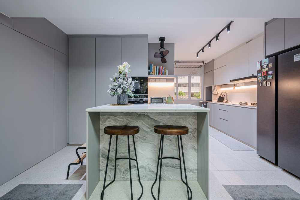 Modern Kitchen with Countertop and Kitchen Backsplash