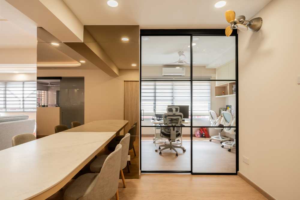 Scandinavian Dining Room with Drop Ceiling and Dining Table