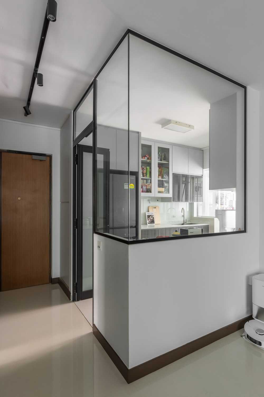Contemporary Kitchen with Kitchen Window and Kitchen Accessories