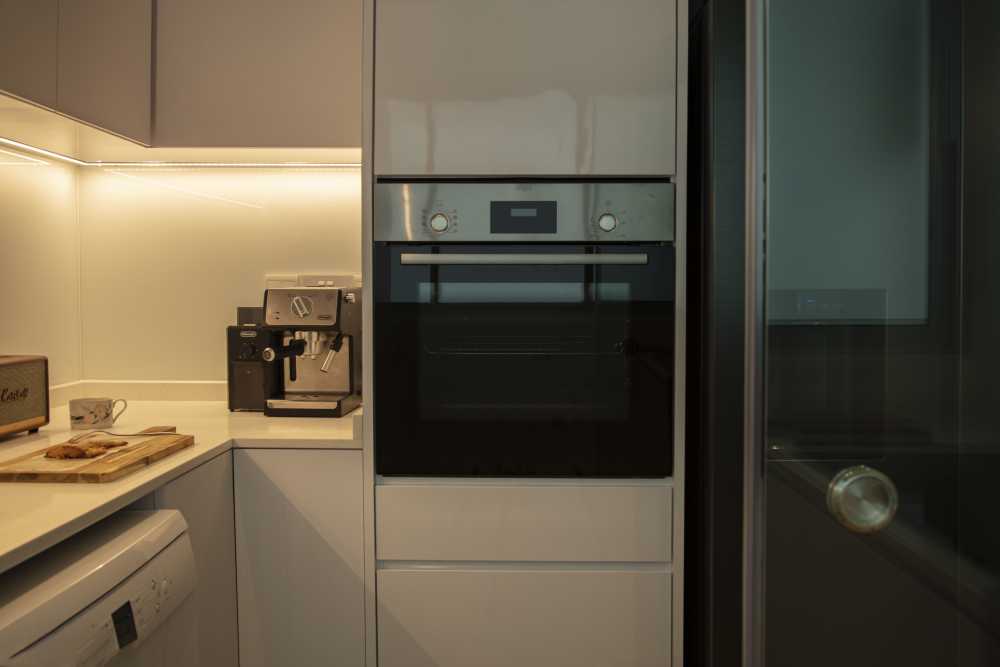 Scandinavian Kitchen with Countertop and Open Kitchen