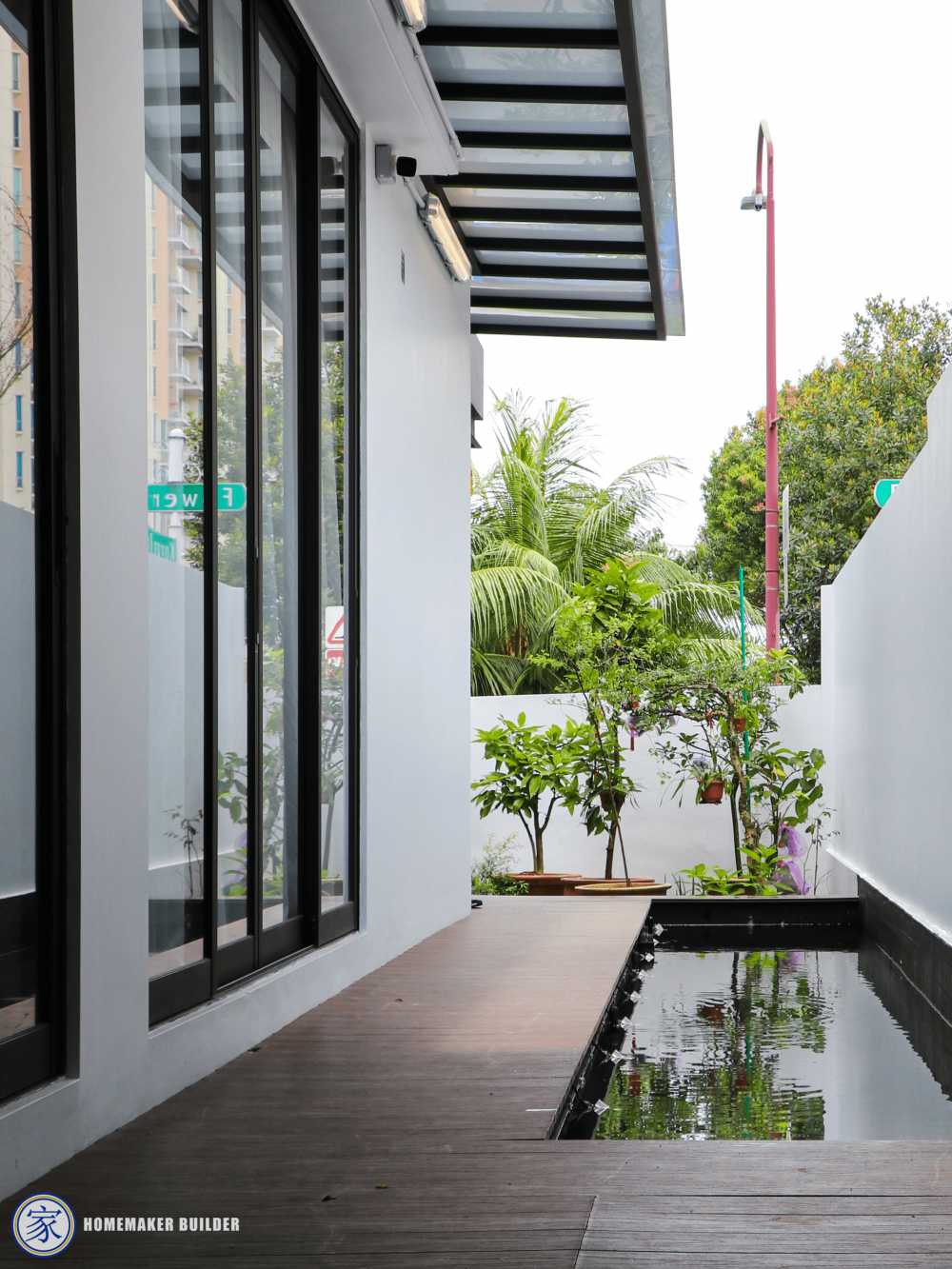 Modern Outdoor with Panelling and Window Grille