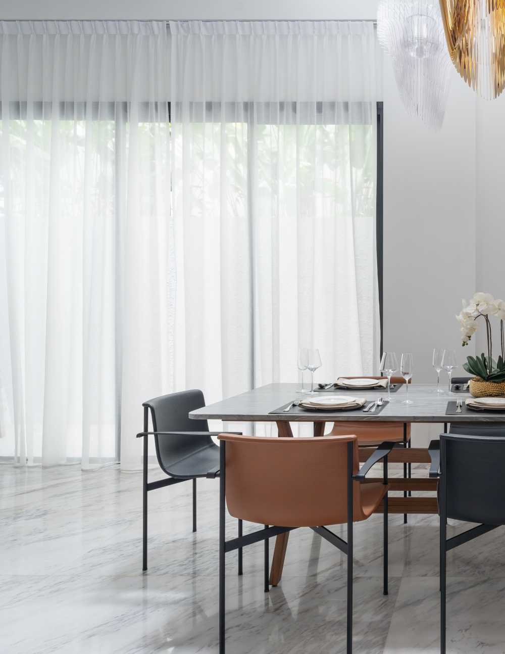 Modern Dining Room with Downlights and Console Table
