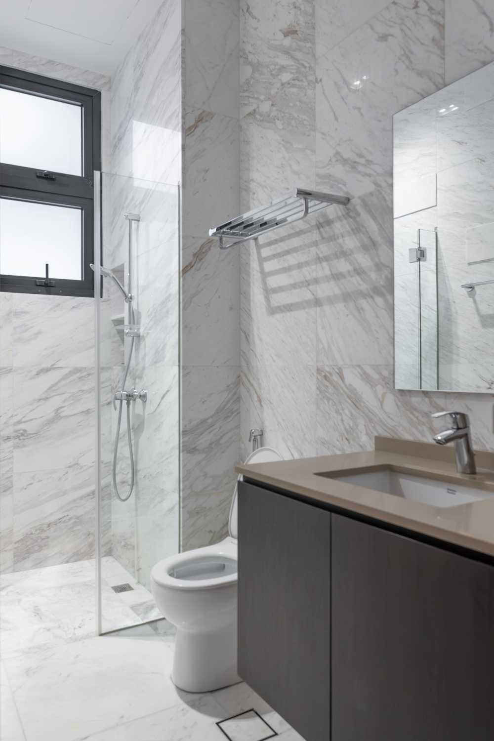 Modern Bathroom with Marble Floor and Wood Flooring