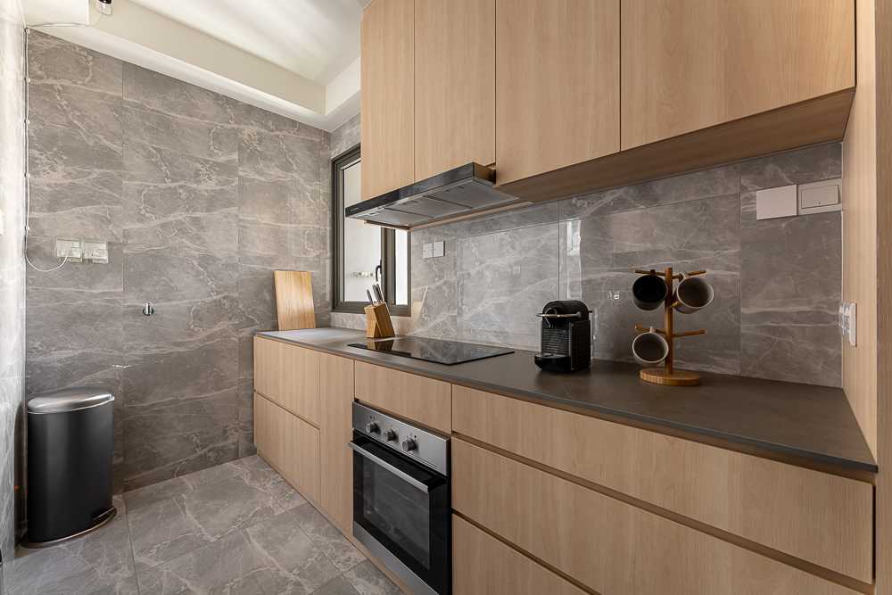 Scandinavian Kitchen with Homogeneous Tiles and Kitchen Window