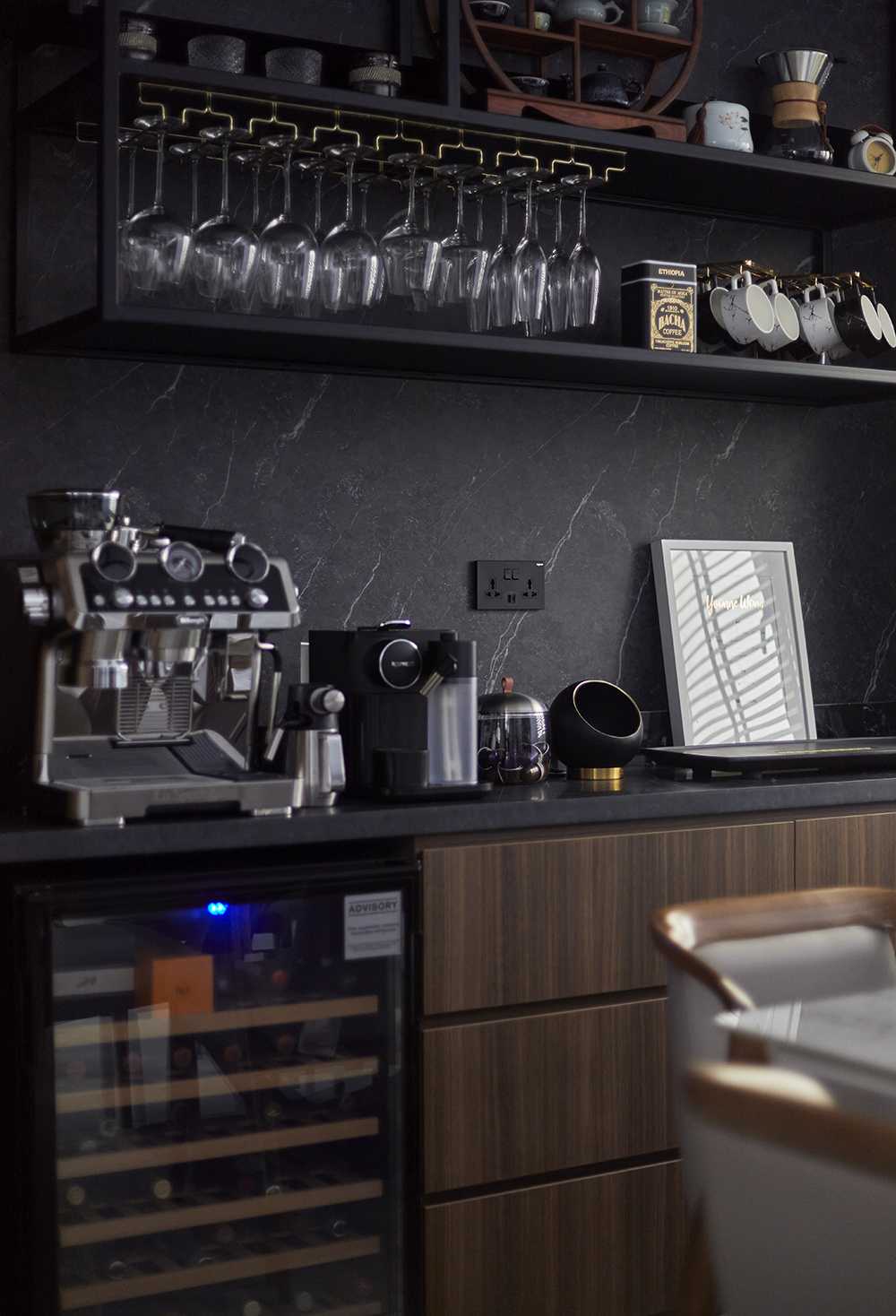 Contemporary Home Bar with Countertop and Bar Counter