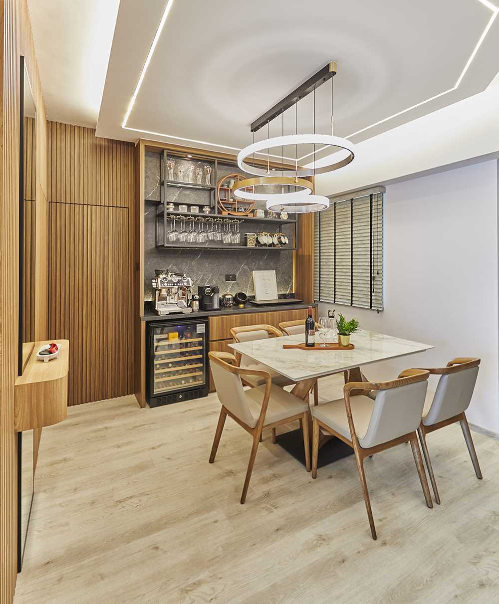 Contemporary Dining Room with Cove Lighting and Dining Table