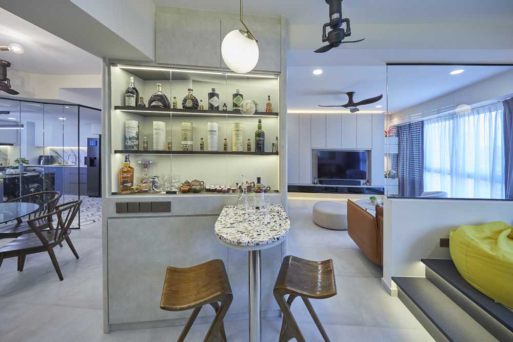 Modern Home Bar with Countertop and Bar Counter