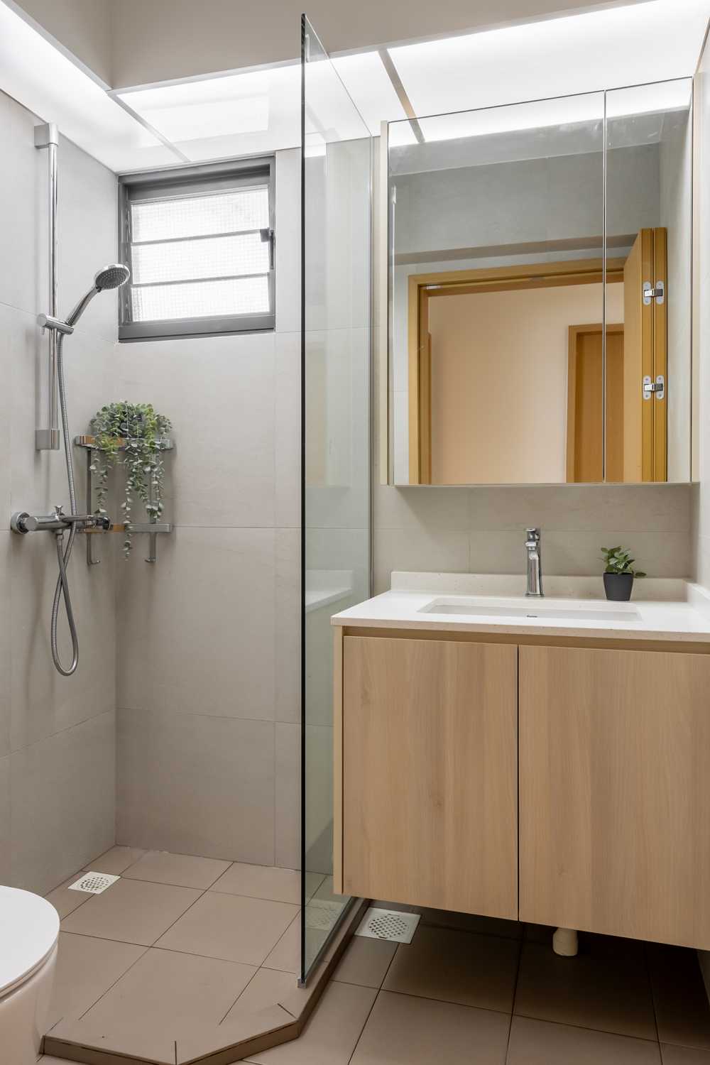 Minimalist Bathroom with Mirror and Shower Screen