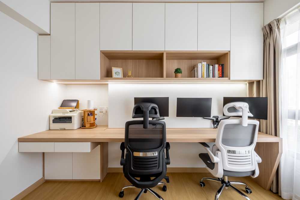 Minimalist Home Office with Bookshelf and Desk