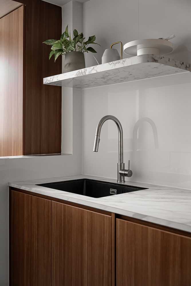 Modern Kitchen with Countertop and Homogeneous Tiles