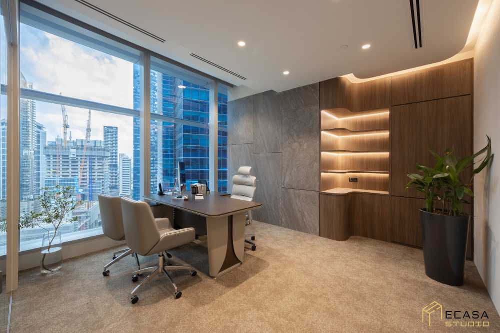 Modern Office with Bookshelf and Desk