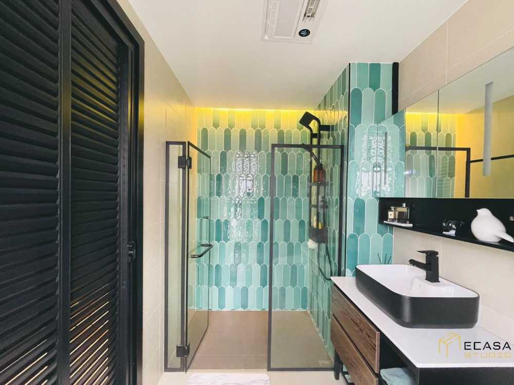 Contemporary Bathroom with Countertop and Mirror