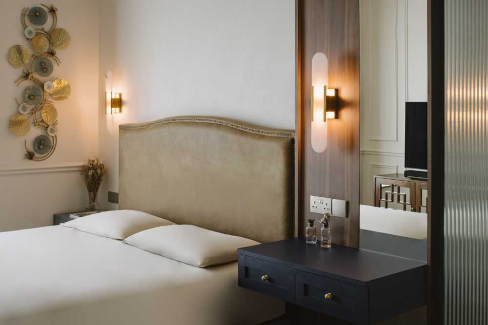 Contemporary Bedroom with Bedroom Dresser and Bed