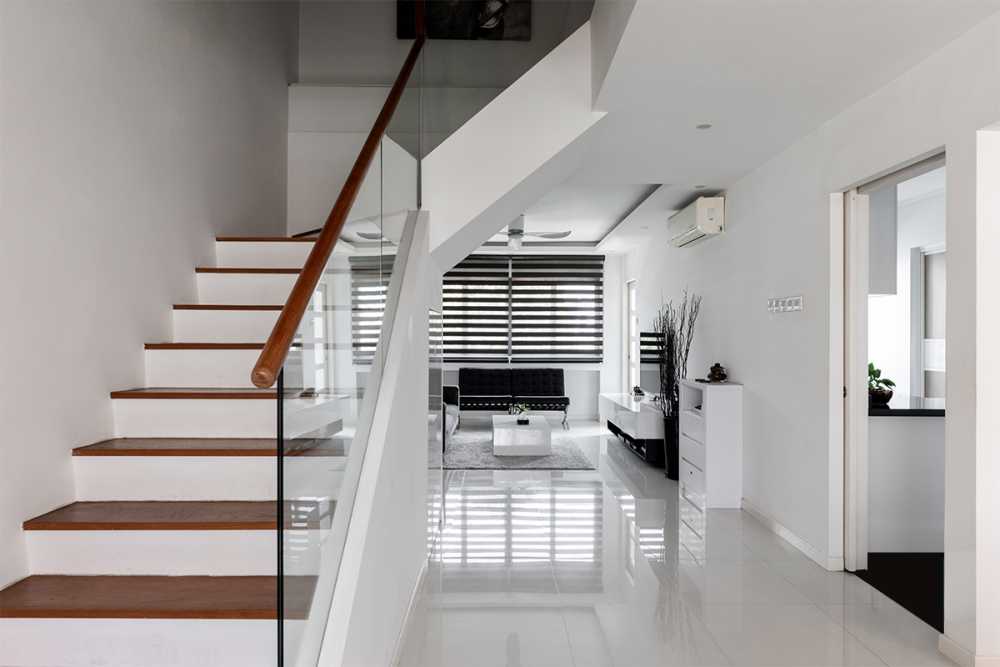 Modern Living Room with Settee and Homogeneous Tiles
