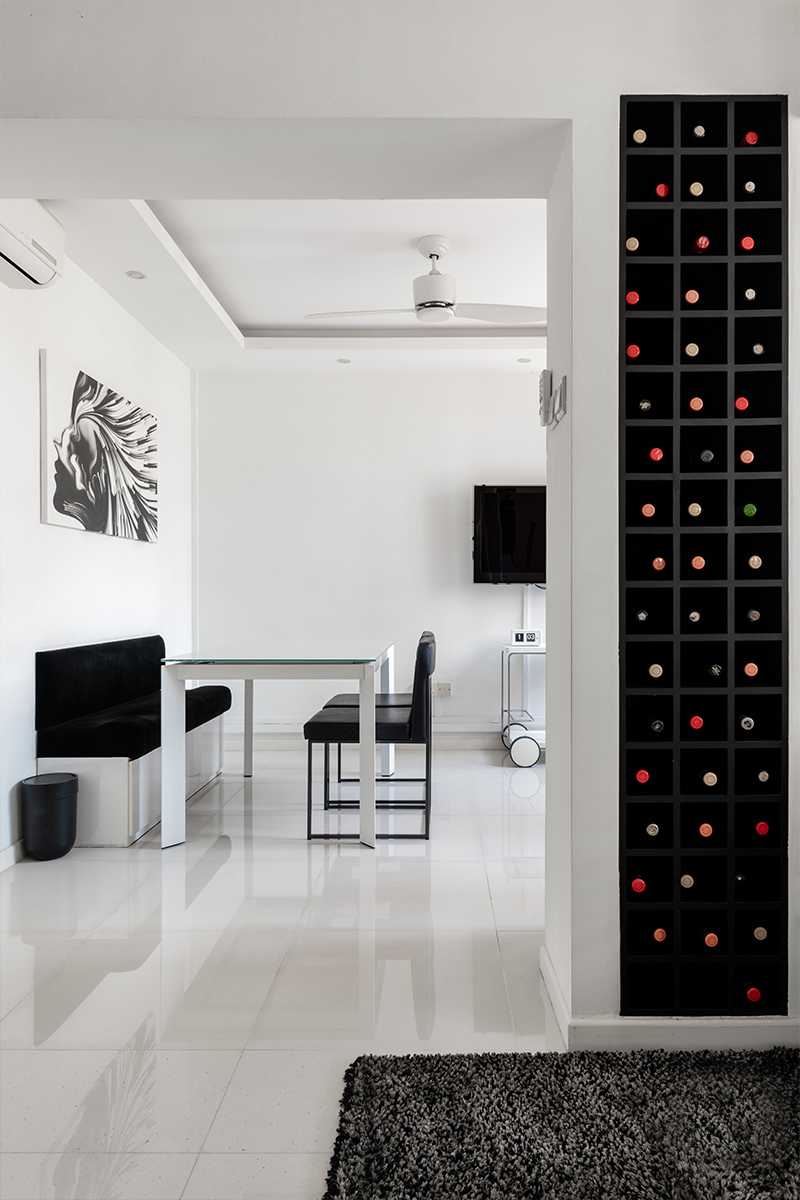 Modern Dining Room with Downlights and Dining Table