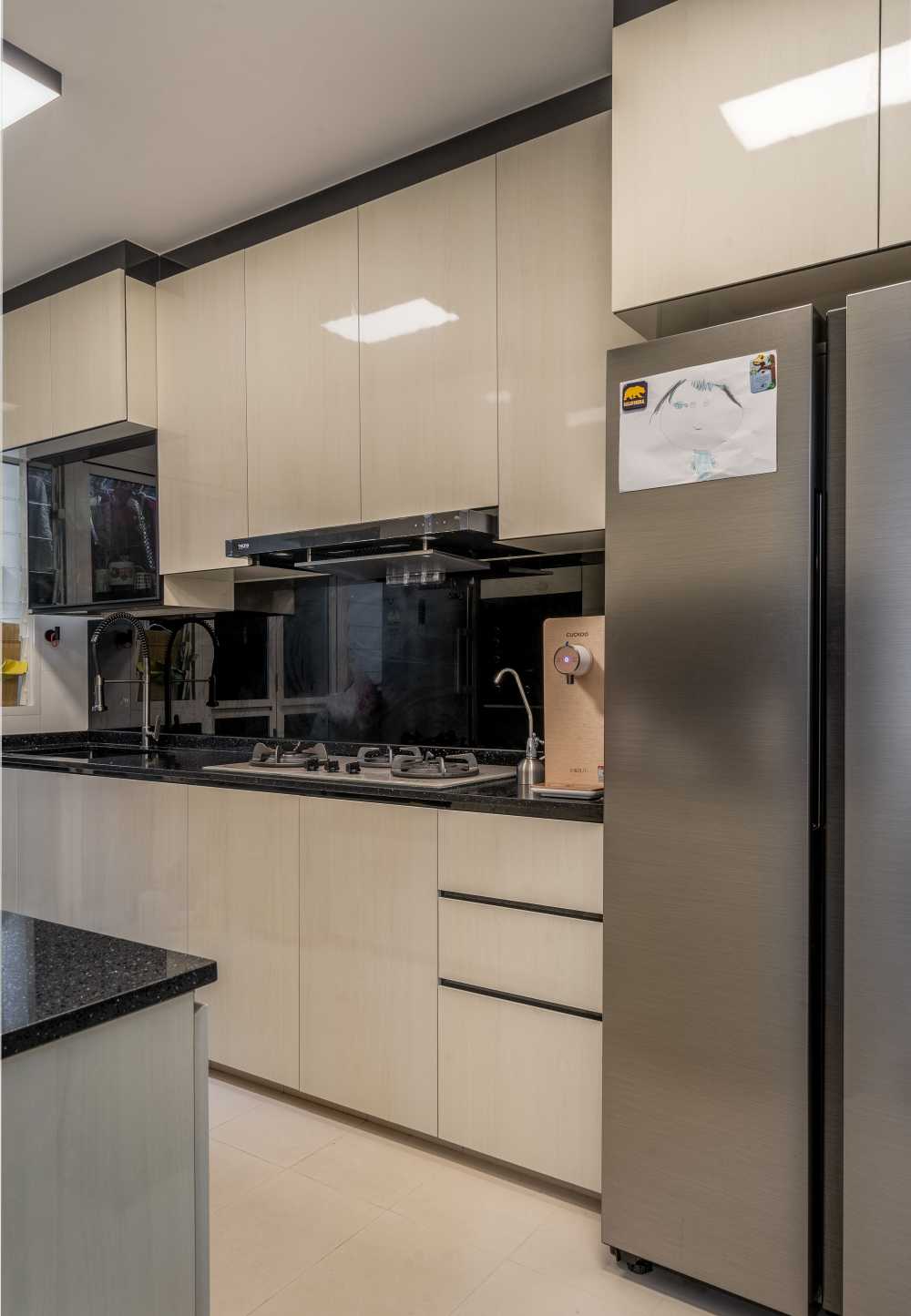 Scandinavian Kitchen with Countertop and Homogeneous Tiles