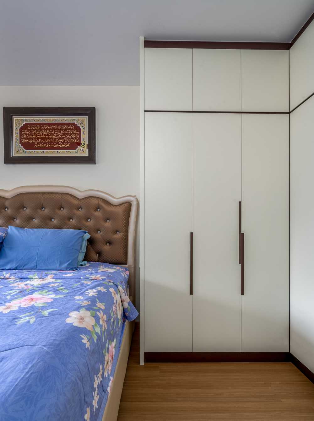 Scandinavian Bedroom with Vinyl Flooring and Parquet Floor