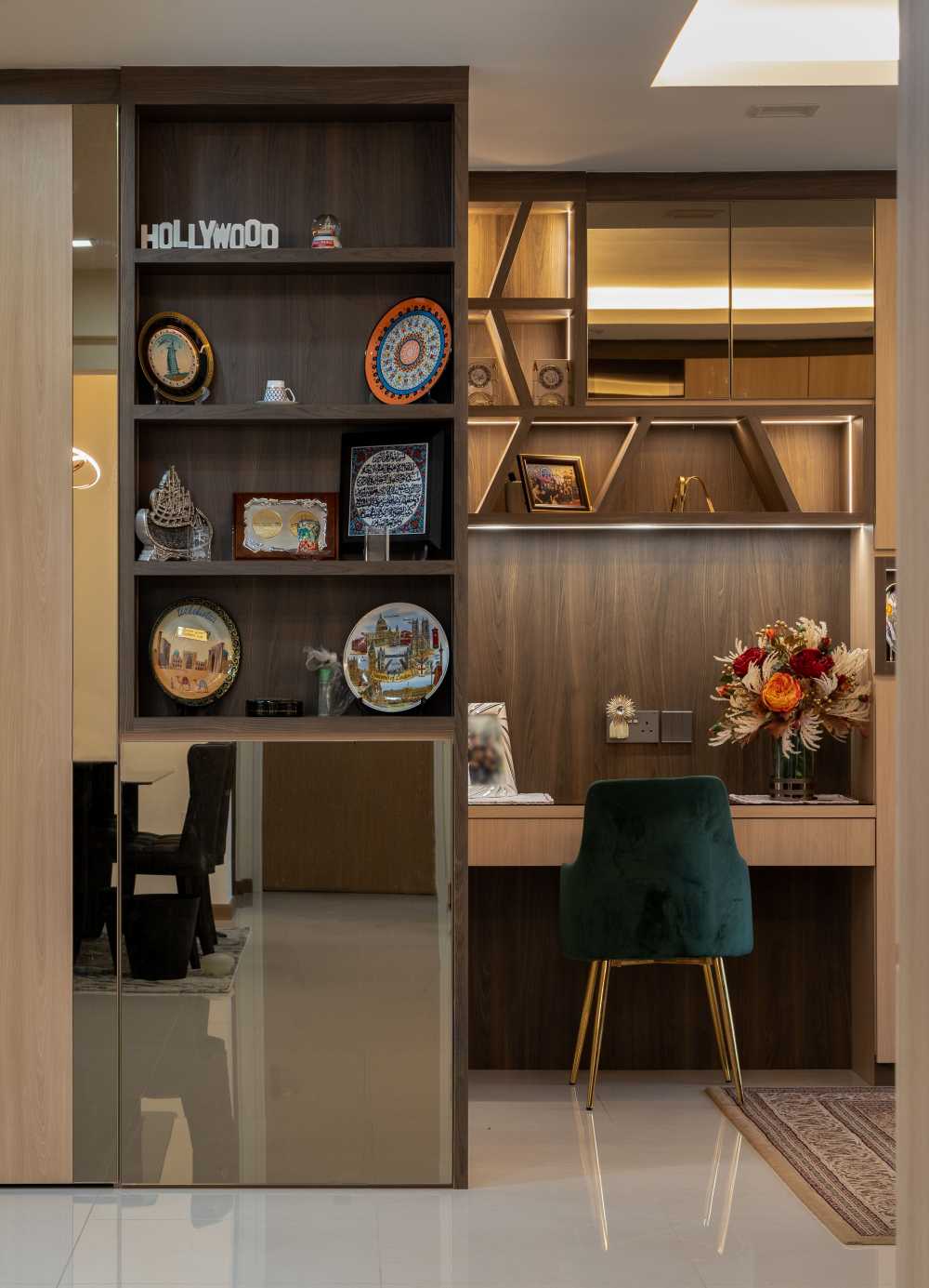 Scandinavian Workstation with Desk and Desk Chairs