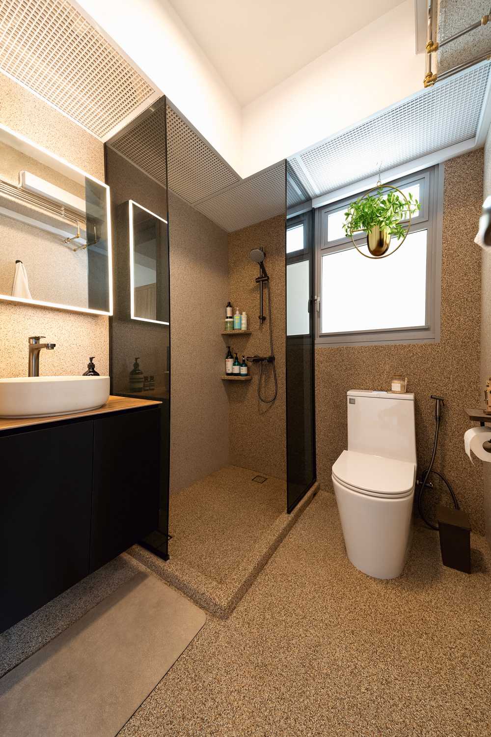 Minimalist Bathroom with Countertop and Homogeneous Tiles