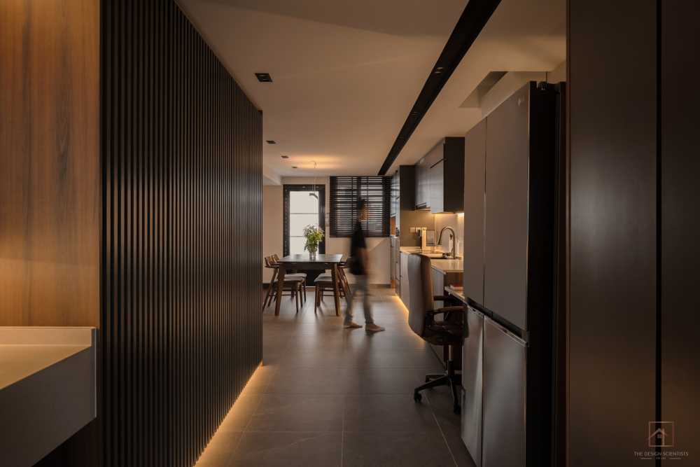 Contemporary Kitchen with Homogeneous Tiles and Cupboard