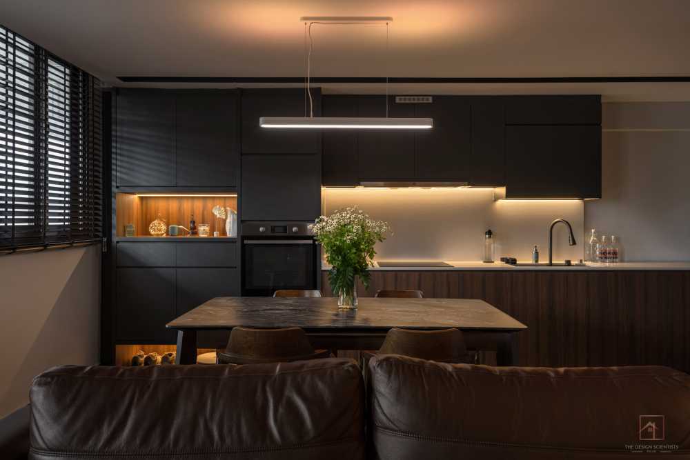 Contemporary Kitchen with Countertop and Kitchen Island