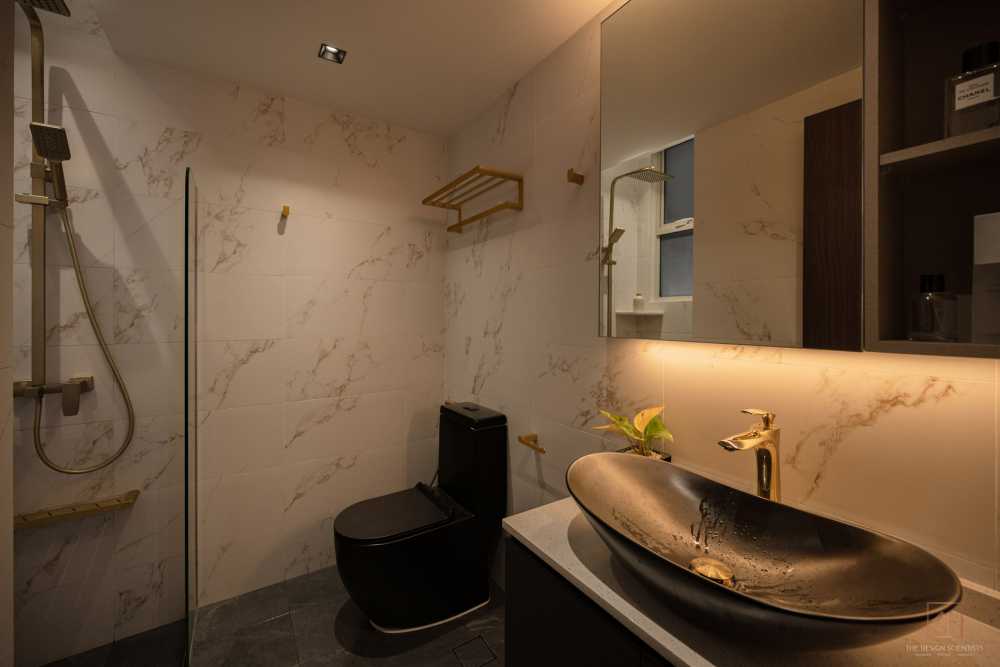 Contemporary Bathroom with Mirror and Shower Screen