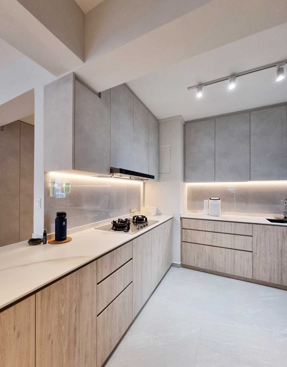 Scandinavian Kitchen with Parquet Floor and Kitchen Window