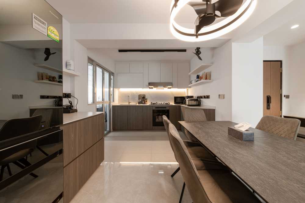 Modern Dining Room with Chandelier and Dining Table
