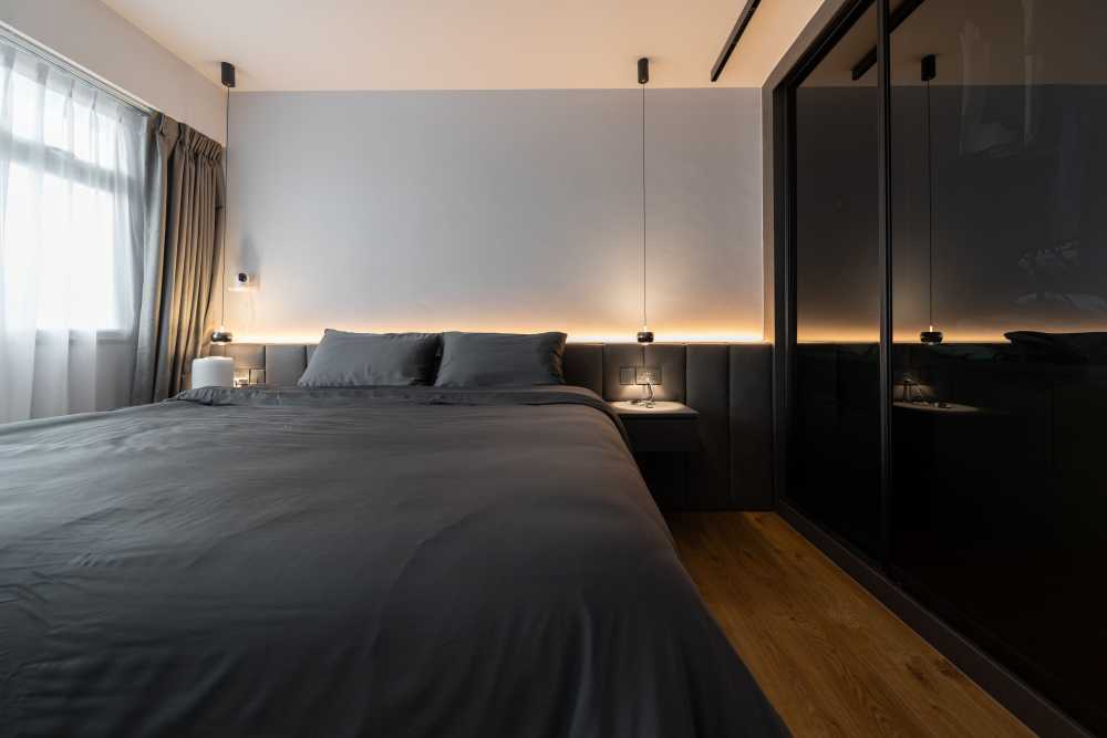 Modern Bedroom with Vinyl Flooring and Cove Lighting