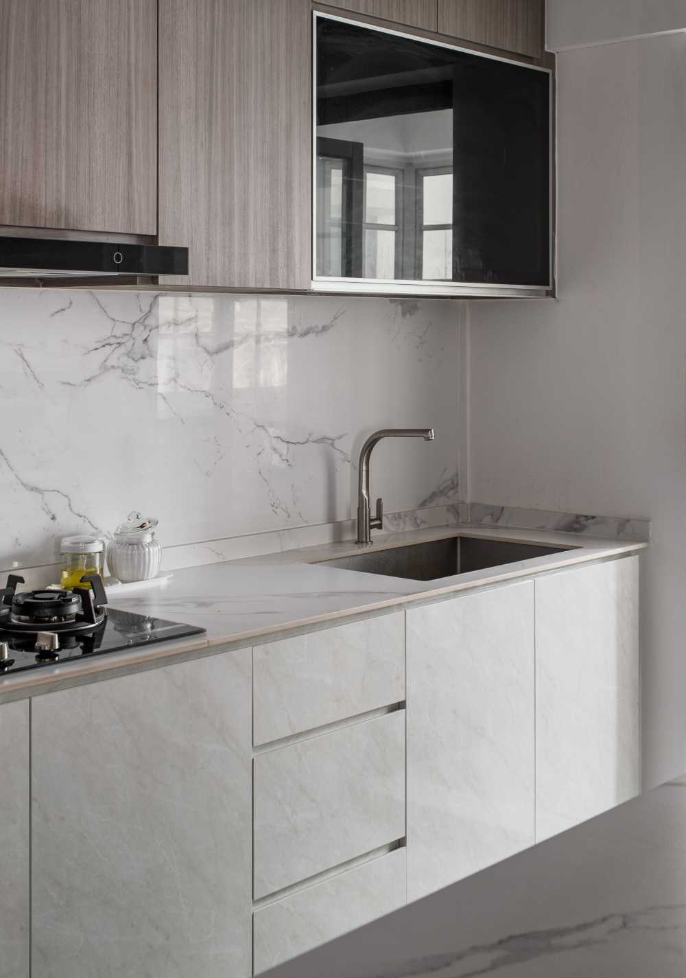 Contemporary Kitchen with Countertop and Cupboard