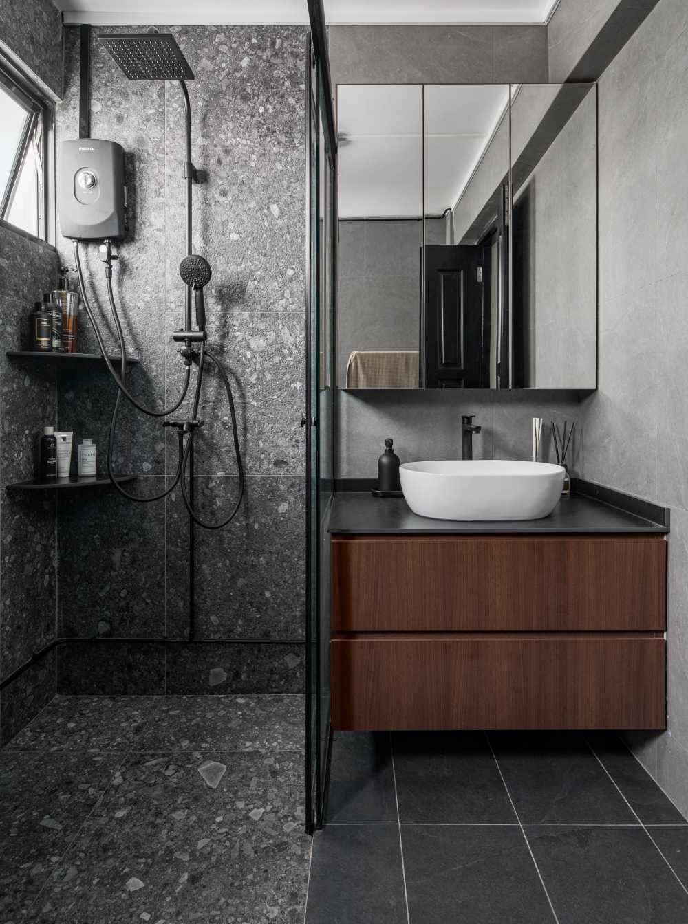 Country Bathroom with Shower Screen and Mosaic