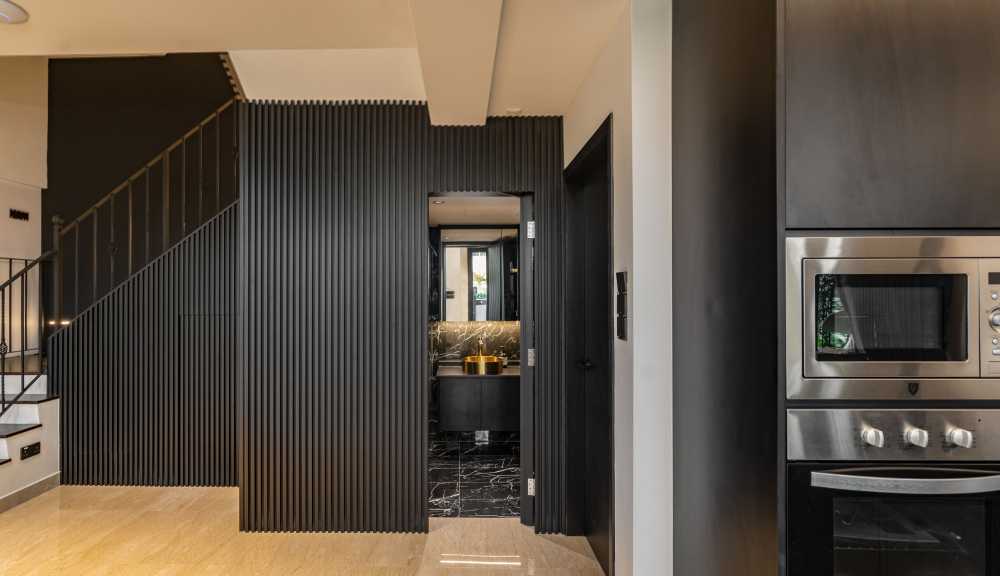 Modern Living Room with Homogeneous Tiles and Marble Floor