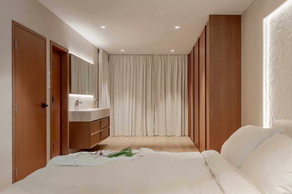 Modern Bedroom with Vinyl Flooring and Wardrobe