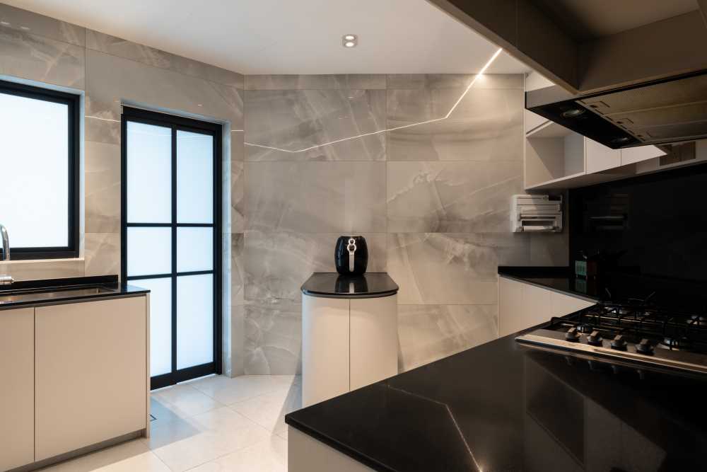 Contemporary Kitchen with Homogeneous Tiles and Kitchen Window