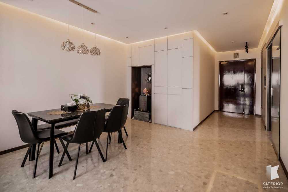 Modern Dining Room with Downlights and Dining Table