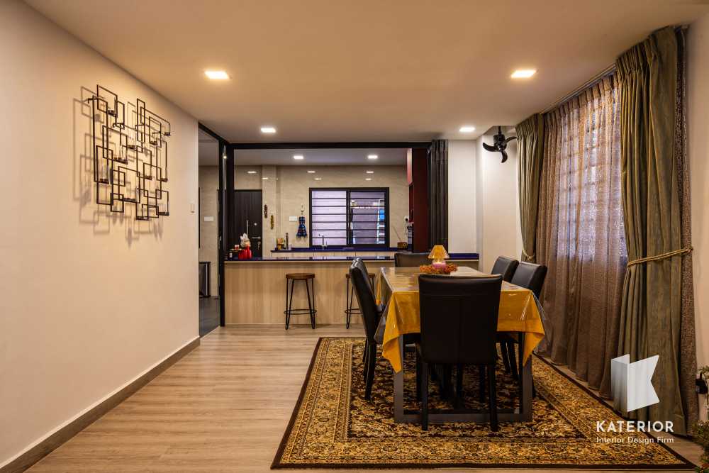 Country Dining Room with Drop Ceiling and Dining Table
