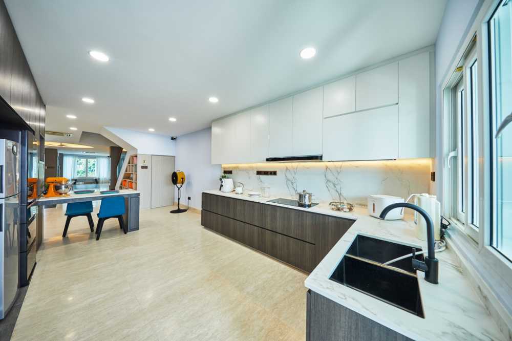 Minimalist Kitchen with Countertop and Vinyl Flooring