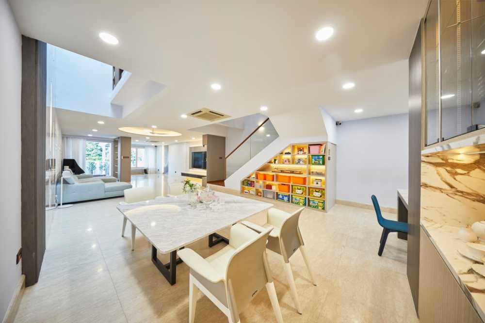 Minimalist Dining Room with Seating Bench and Console Table