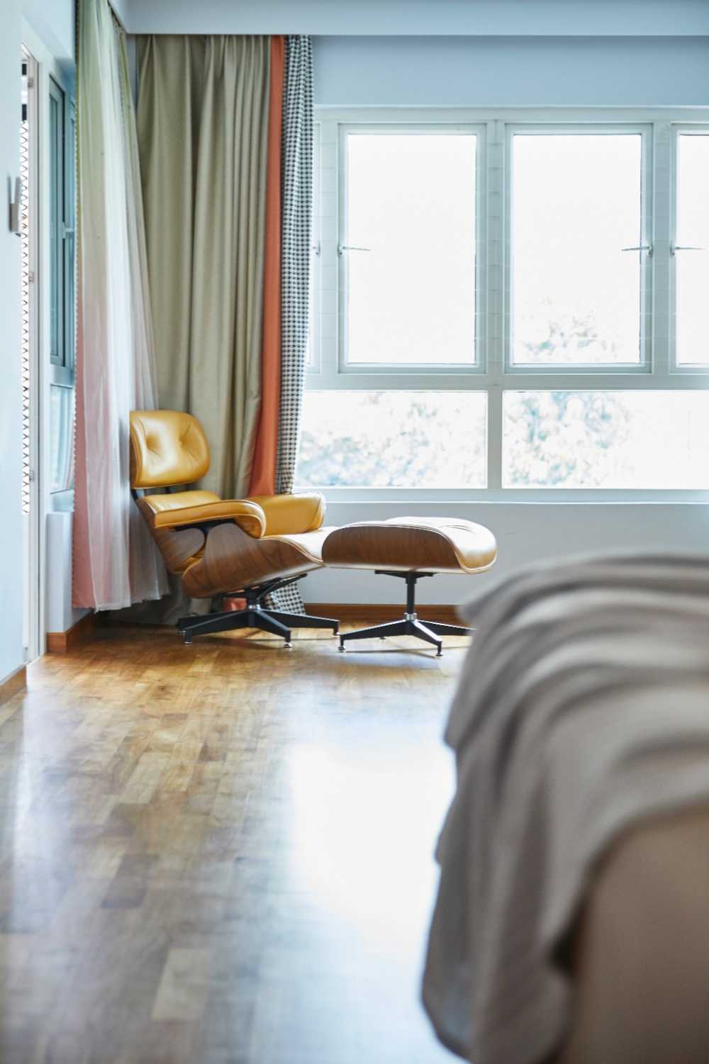 Minimalist Bedroom with Parquet Floor and Marble Floor