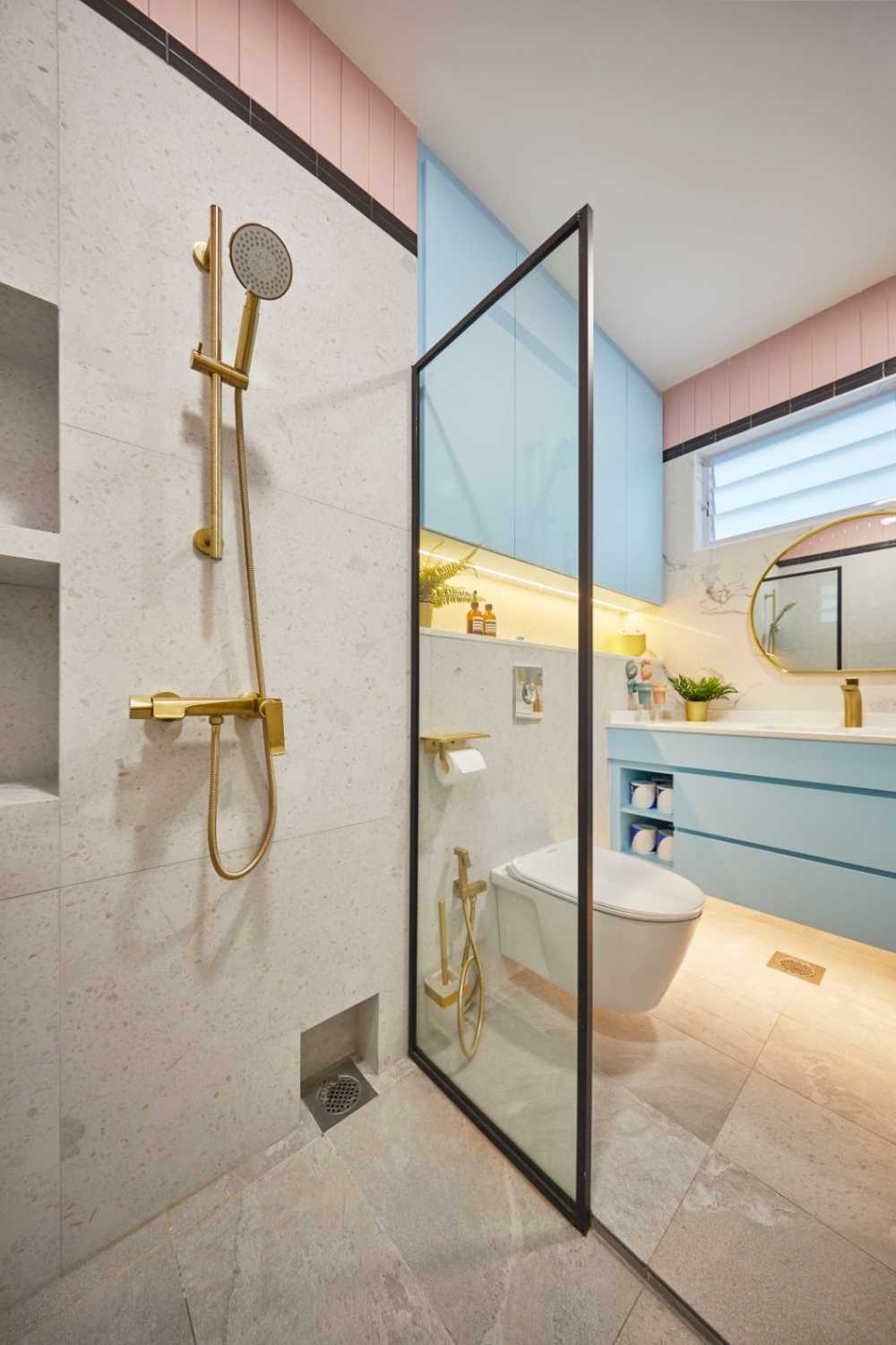 Minimalist Bathroom with Mirror and Bathroom Accessories