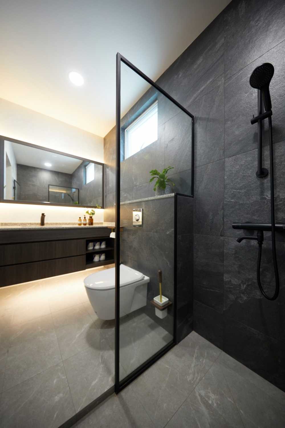 Minimalist Bathroom with Marble Floor and Mirror